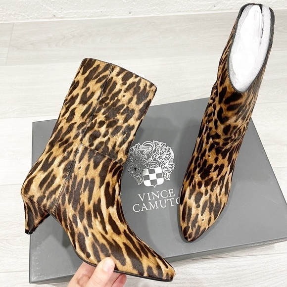 Vince Camuto Rastel 3 Rouge Genuine Calf Hair Cone Heel Boot Bootie Size 6.5 - Picture 1 of 8